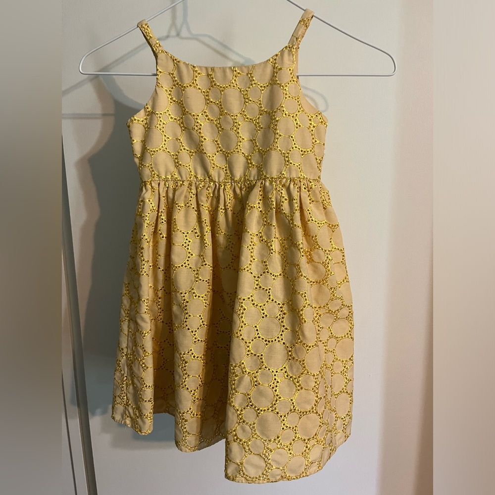 Sweet Heart Rose girls dress in 4T.  Golden yellow with a honeycomb design.